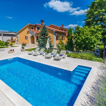 Ritosa, A Beautiful Pool Surrounded By Greenery Trviz