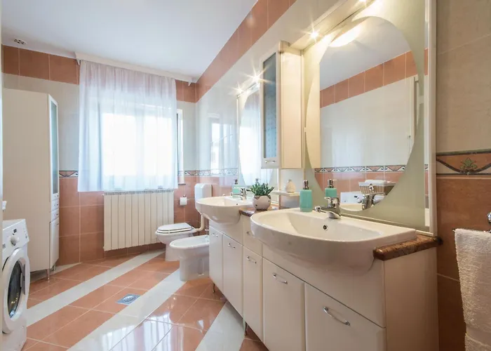 펜션 Ritosa, A Beautiful Pool Surrounded By Greenery