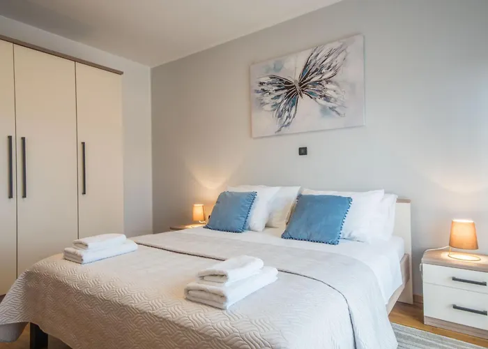 Ritosa, A Beautiful Pool Surrounded By Greenery *